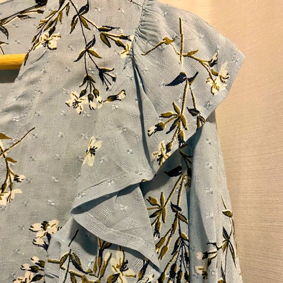 New Lucky Brand floral top - Picture 8 of 8